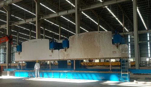 trường hợp công ty mới nhất về Hoàn toàn 13m đường cột ánh sáng bao gồm 2-WE67K-1200-6500 phanh báo chí song song trong Ấn Độ ((KP kỹ thuật xanh)