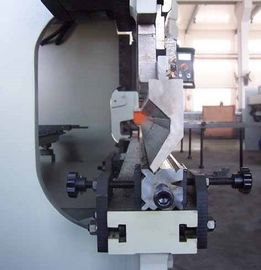 Good price Cổ ngỗng báo chí phanh đấm và chết công cụ / khuôn mẫu cho máy uốn trực tuyến