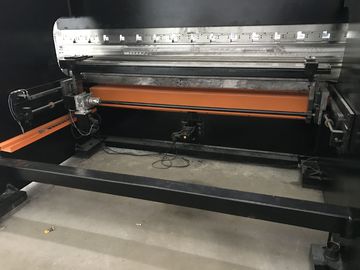 125T / 4000mm Máy CNC Dập thủy lực uốn cho thép tấm