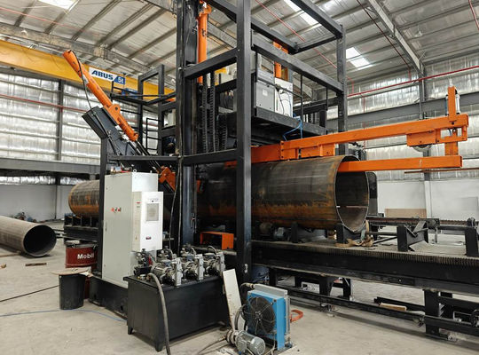 Máy hàn đóng HM1600/12000 cho cột cao / cột đơn / cột truyền thông