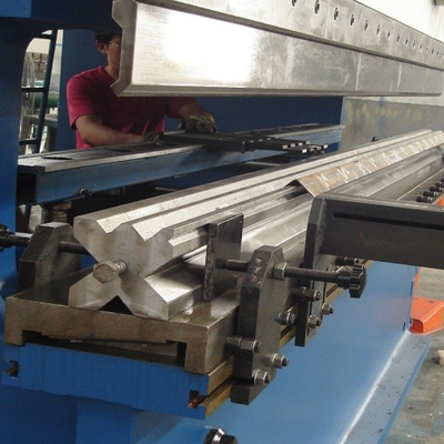 Máy ép thủy lực song song CNC 2 × 320T với hệ thống điều khiển DA53T