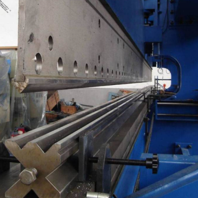 CNC Tandem Hydraulic Press Brake Mô hình 2-WE67k-1200/6250 Để làm cho Monopole Transmission Tube Tower And High Mast