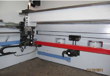 63 Tôn hoàn toàn tự động CNC thủy lực tấm kim loại Máy báo chí phanh