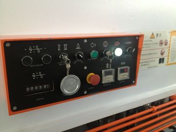 hiệu suất đáng tin cậy Máy thủy lực Cắt cho thép tấm cắt 8 × 5000