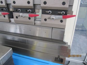 Cổ ngỗng báo chí phanh đấm và chết công cụ / khuôn mẫu cho máy uốn